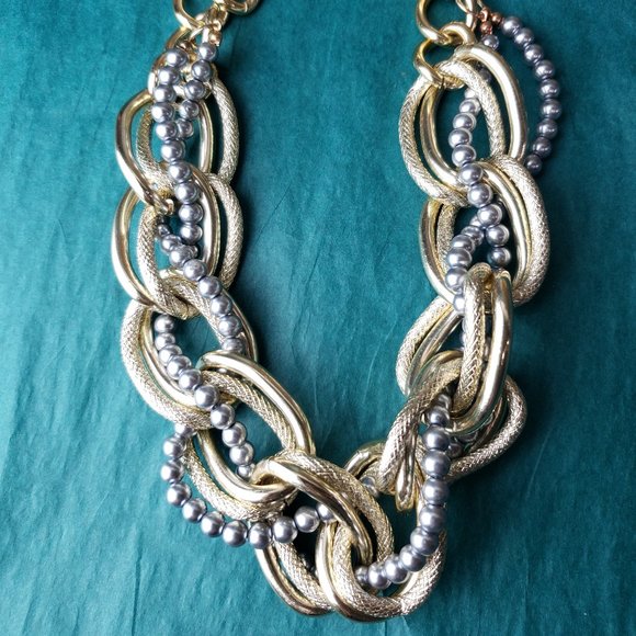 2/15$ Braided chain links and faux pearls necklace signed JS - Picture 1 of 5